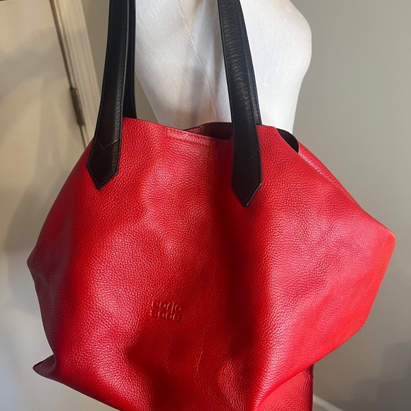 Carla Sade Stylish Red and black Leather Tote Bag - Picture 1 of 7